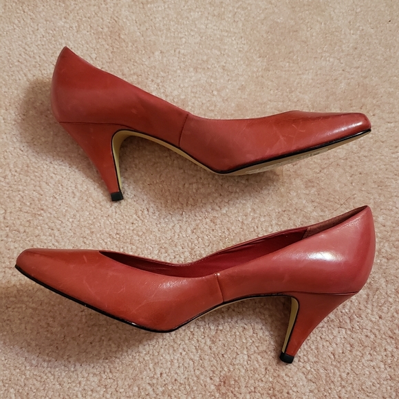 Nine West vintage red shoes - Picture 3 of 5